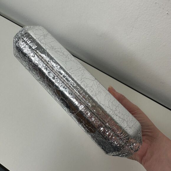Lulu's Silver Metallic Krinkle Box Snap Close Clutch Purse & Chain Strap - Picture 13 of 16